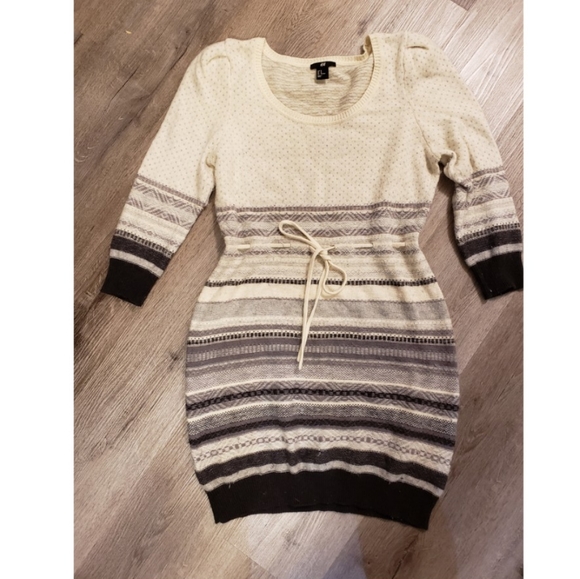 H&M dress - Picture 2 of 5